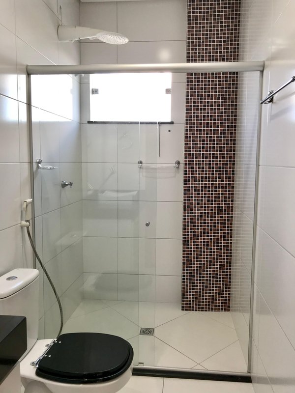 Apartamento de fino acabamento com varanda e garagem em Eunápolis Rua Otávio Mangabeira  Eunápolis - 