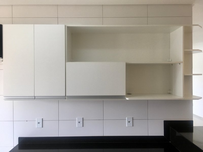 Apartamento de fino acabamento com varanda e garagem em Eunápolis Rua Otávio Mangabeira  Eunápolis - 