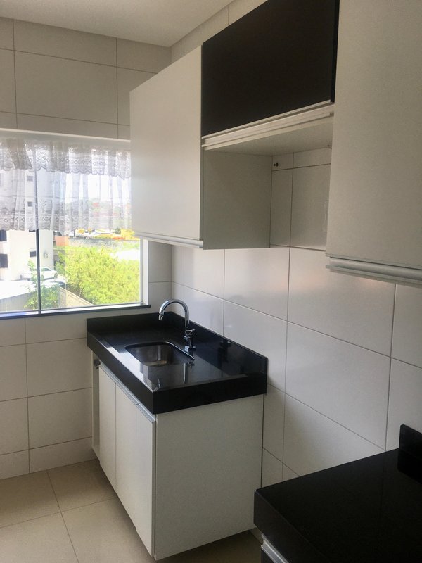 Apartamento de fino acabamento com varanda e garagem em Eunápolis Rua Otávio Mangabeira  Eunápolis - 