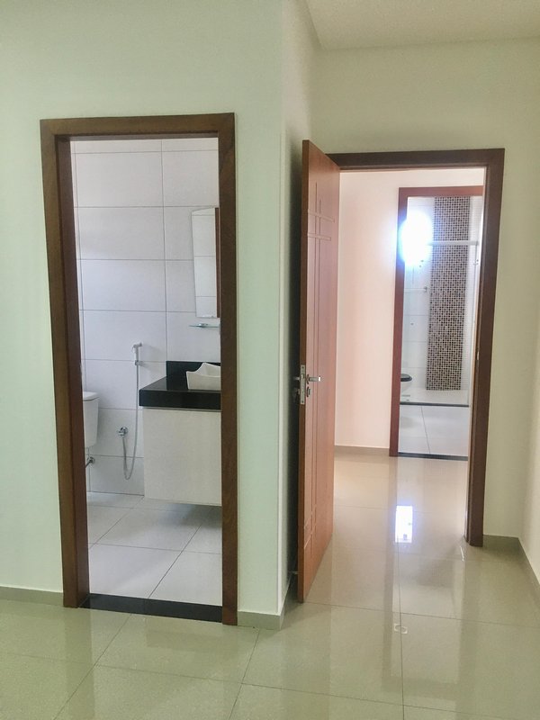 Apartamento de fino acabamento com varanda e garagem em Eunápolis Rua Otávio Mangabeira  Eunápolis - 