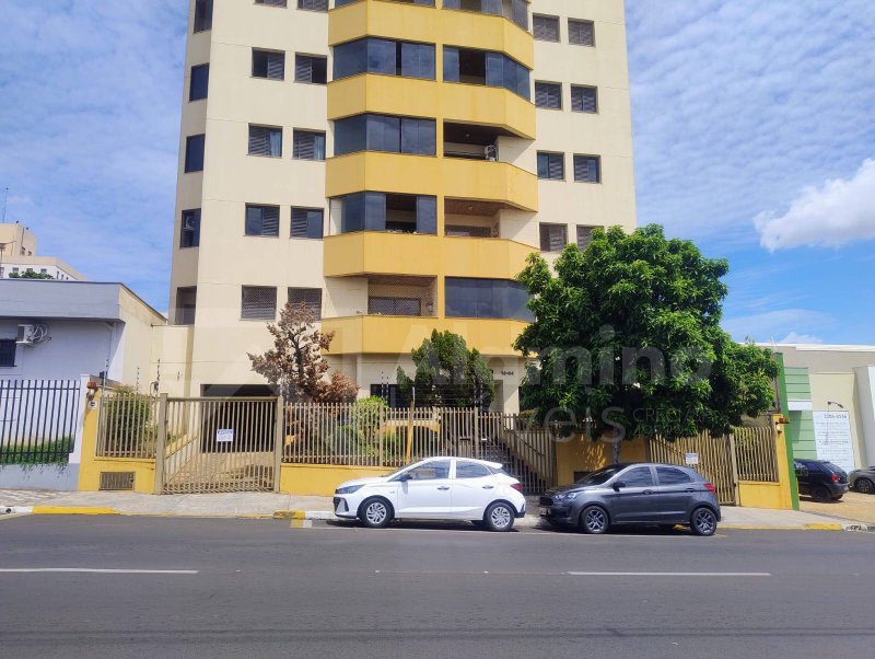 SAN REMO - APARTAMENTO 03 DORM SENDO 01 SUÍTE  Bauru - 