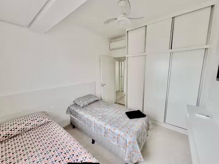Apartamento MOBILIADO com vista para o mar na Martim de Sá - Caraguatatuba - 