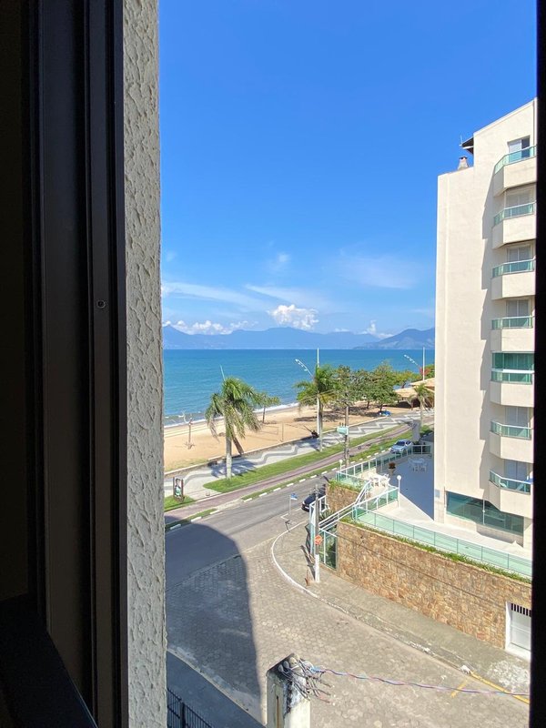 Totalmente mobiliado e com uma vista de tirar o fôlego - Caraguatatuba - 