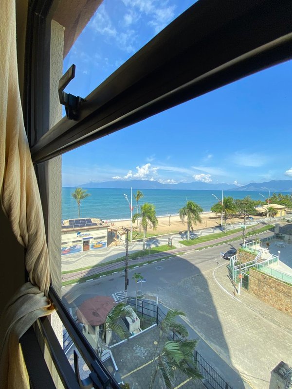 Totalmente mobiliado e com uma vista de tirar o fôlego - Caraguatatuba - 