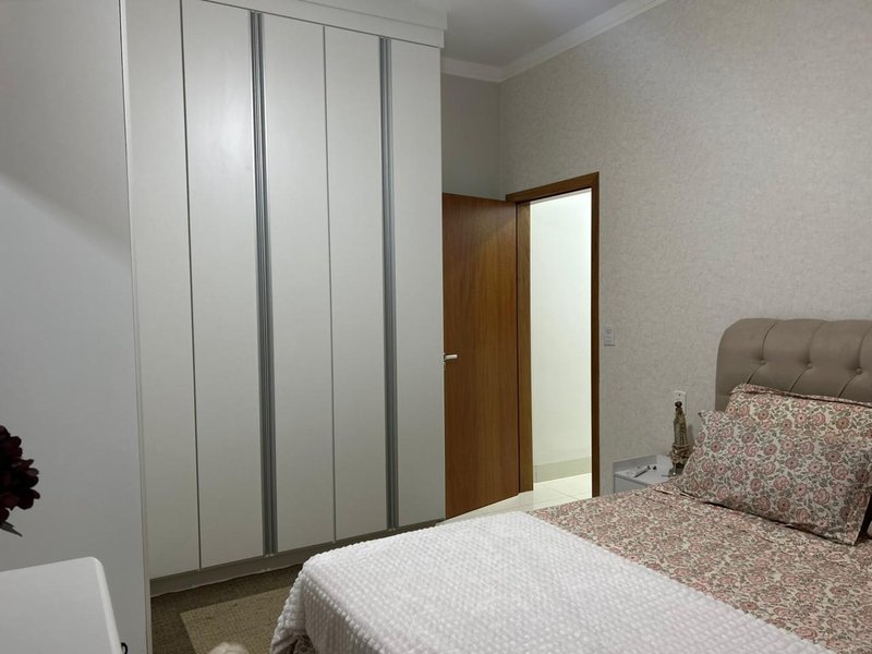 Casa alto padrão à venda com 3 dorm.(1 suíte c/closet) + 2 Vagas Residencial Monte Líbano  Santa Fé do Sul - 