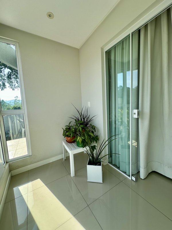 Apartamento semimobiliado, ideal para quem busca conforto! Espanha  Timbó - 