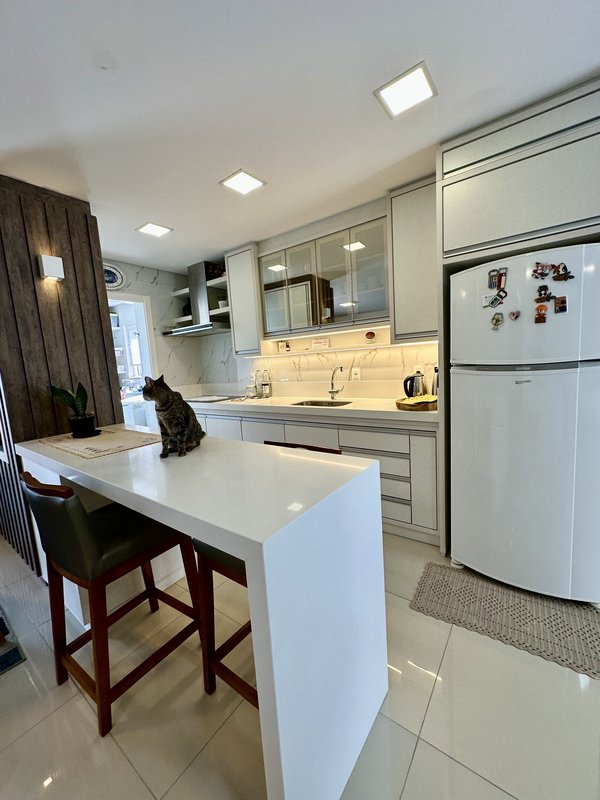 Apartamento semimobiliado, ideal para quem busca conforto! Espanha  Timbó - 