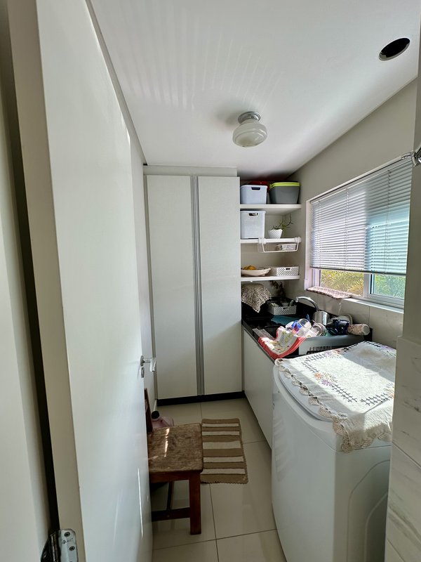 Apartamento semimobiliado, ideal para quem busca conforto! Espanha  Timbó - 