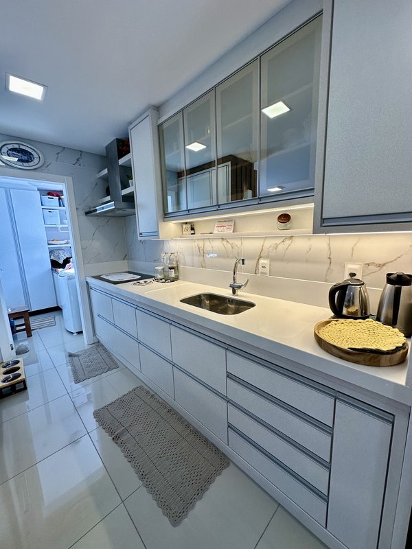 Apartamento semimobiliado, ideal para quem busca conforto! Espanha  Timbó - 