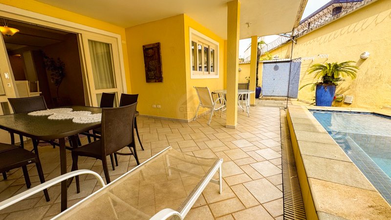 Casa em Condomínio Fechado na Praia de Juquehy - LOCAÇÃO ANUAL - São Sebastião - 