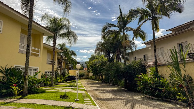 Casa em Condomínio Fechado na Praia de Juquehy - LOCAÇÃO ANUAL - São Sebastião - 
