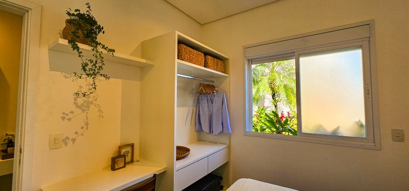 Sofisticação e Conforto: Casa em Condomínio na Praia de Juquehy - À VENDA - São Sebastião - 