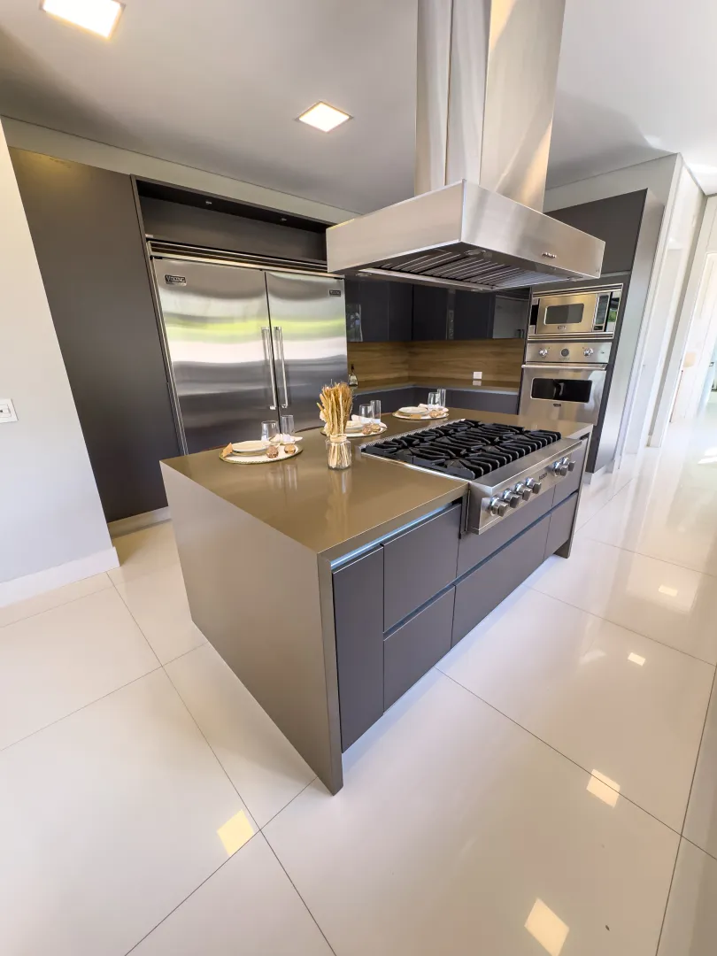 MANS&Atilde;O CONTEMPOR&Acirc;NEA DE ALTO PADR&Atilde;O NO TAMBOR&Eacute; 3 Avenida Yojiro Takaoka Santana de Parnaíba - 