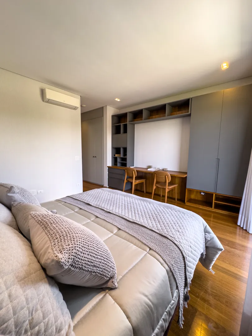 MANS&Atilde;O CONTEMPOR&Acirc;NEA DE ALTO PADR&Atilde;O NO TAMBOR&Eacute; 3 Avenida Yojiro Takaoka Santana de Parnaíba - 
