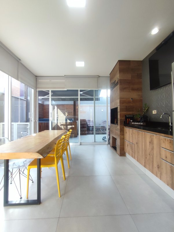 Casa Térrea com Jacuzzi e Espaço Gourmet no Mosaico Essence Avenida Presidente Castelo Branco Mogi das Cruzes - 