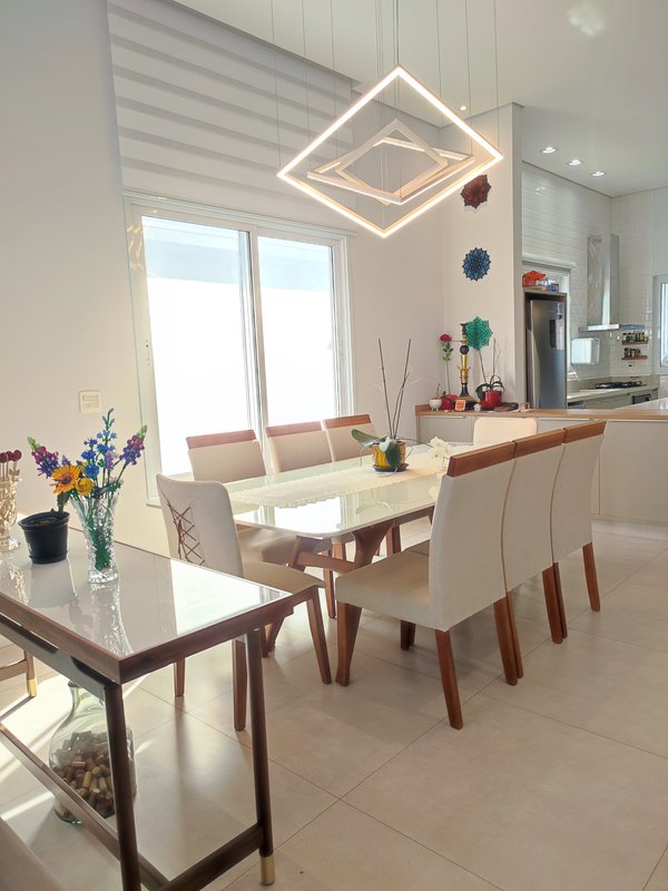 Casa Térrea com Jacuzzi e Espaço Gourmet no Mosaico Essence Avenida Presidente Castelo Branco Mogi das Cruzes - 