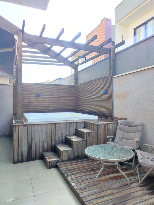 Casa Térrea com Jacuzzi e Espaço Gourmet no Mosaico Essence Avenida Presidente Castelo Branco Mogi das Cruzes - 
