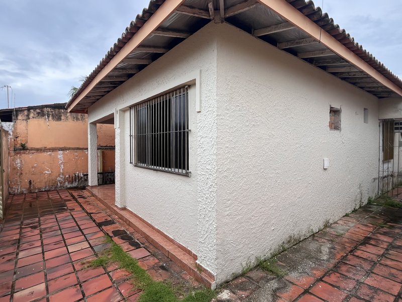 Casa no centro documentada Rua Iracema Salinópolis - 