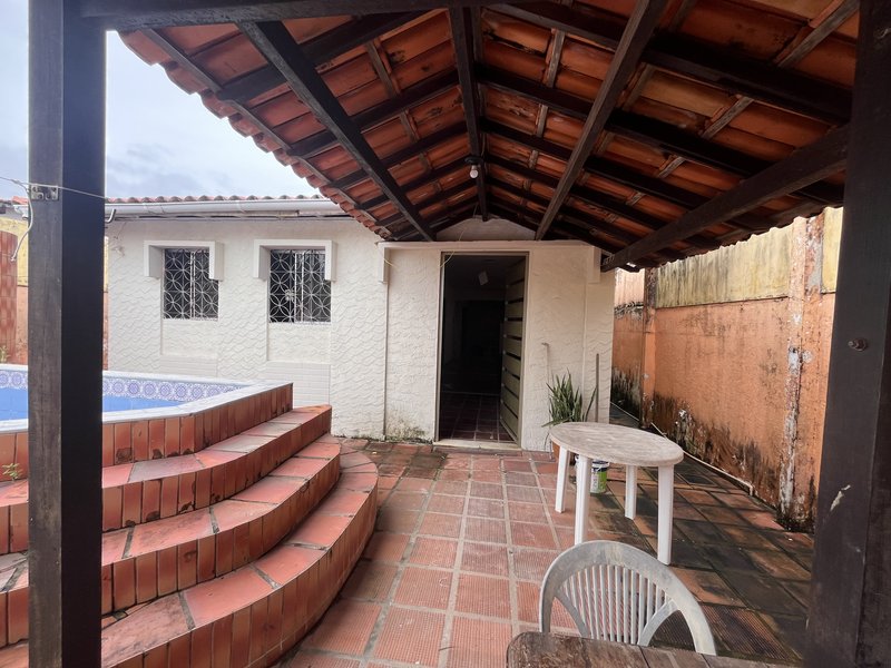 Casa no centro documentada Rua Iracema Salinópolis - 