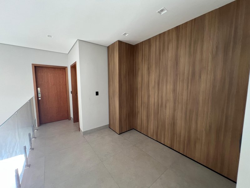 Casa à Venda Condominio Alphaville III, 416,9M², 5 Suítes, Ribeirão Preto/SP Rua Luiz Zaccaro Netto Ribeirão Preto - 