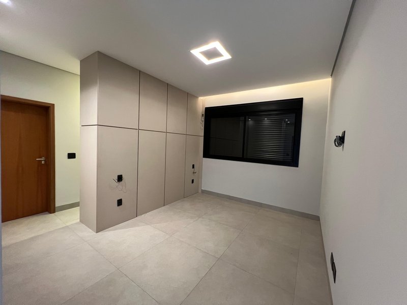 Casa à Venda Condominio Alphaville III, 416,9M², 5 Suítes, Ribeirão Preto/SP Rua Luiz Zaccaro Netto Ribeirão Preto - 