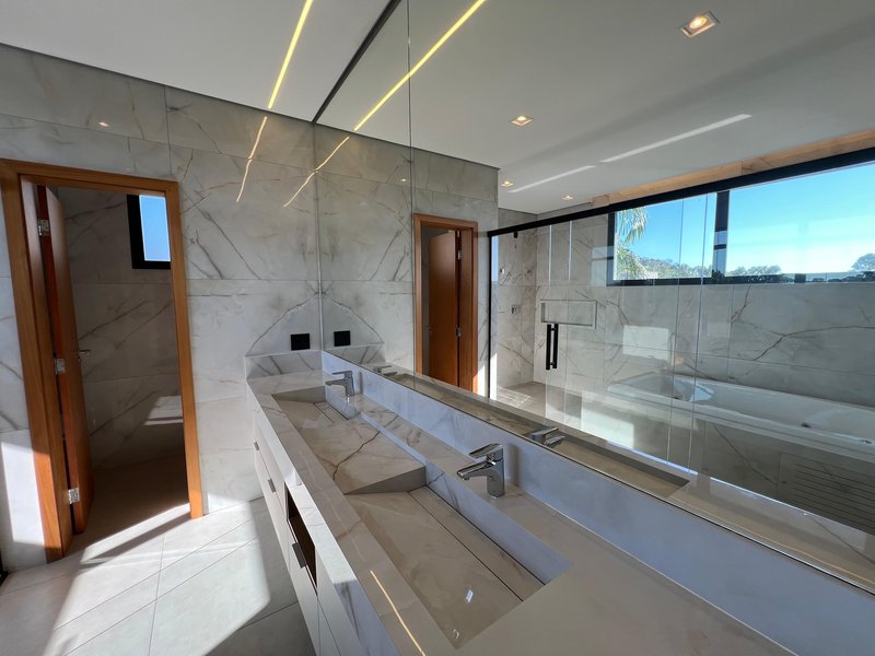 Casa à Venda Condominio Alphaville III, 416,9M², 5 Suítes, Ribeirão Preto/SP Rua Luiz Zaccaro Netto Ribeirão Preto - 