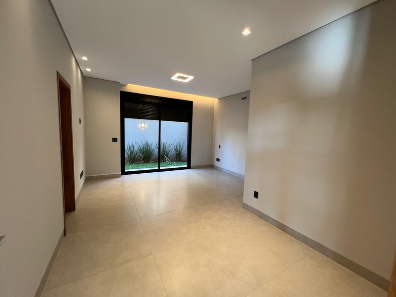 Casa à Venda Condominio Alphaville III, 416,9M², 5 Suítes, Ribeirão Preto/SP Rua Luiz Zaccaro Netto Ribeirão Preto - 
