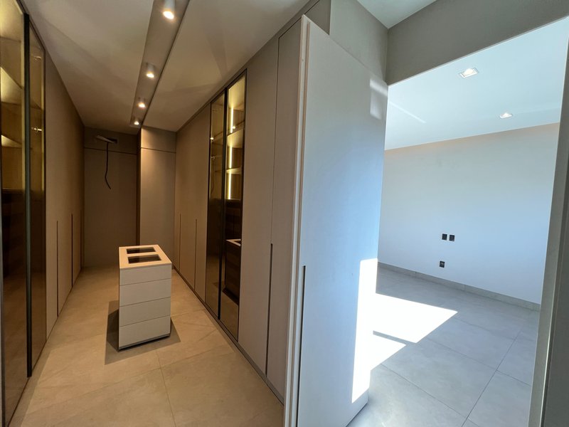 Casa à Venda Condominio Alphaville III, 416,9M², 5 Suítes, Ribeirão Preto/SP Rua Luiz Zaccaro Netto Ribeirão Preto - 