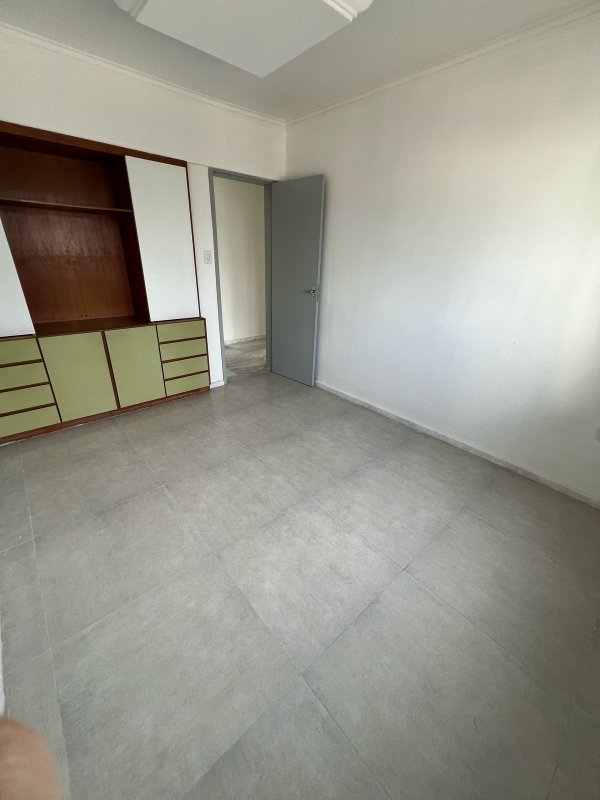 Apartamento à venda com 3 quartos sendo uma suíte, 138m² área útil por R$ 550.000,00 Rua Dhália Recife - 