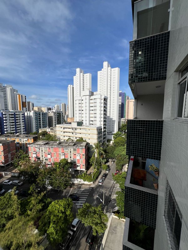 Apartamento à venda com 3 quartos sendo uma suíte, 138m² área útil por R$ 550.000,00 Rua Dhália Recife - 