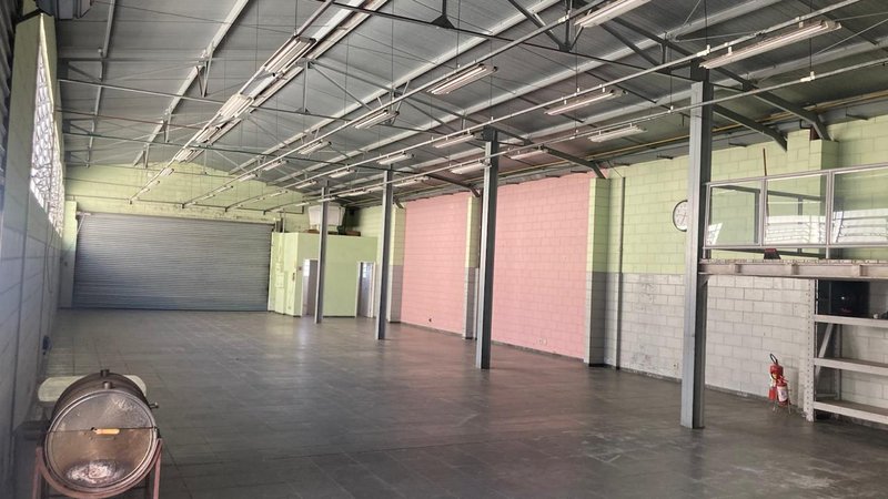 Galpão em Santana com 316m² Rua Doutor Zuquim São Paulo - 