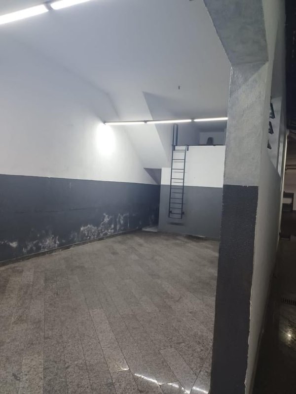 Galpão Comercial com 320m² no Ipiranga Rua Agostinho Gomes São Paulo - 