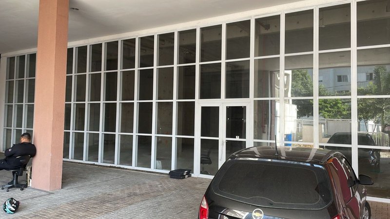 Galpão Comercial com 1000m² no Cambuci Rua Diogo Vaz São Paulo - 