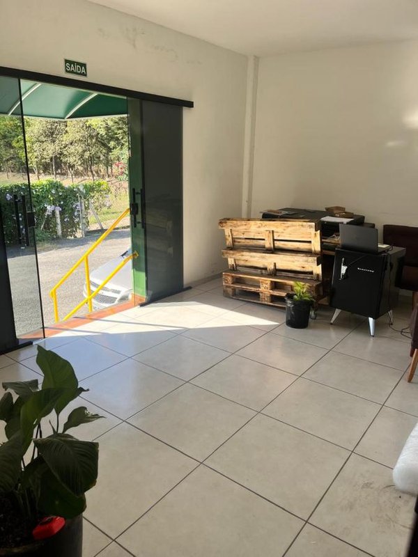 Galpão Comercial em Jundiaí 2500m² Rua Comendador Guilherme Mamprim Louveira - 