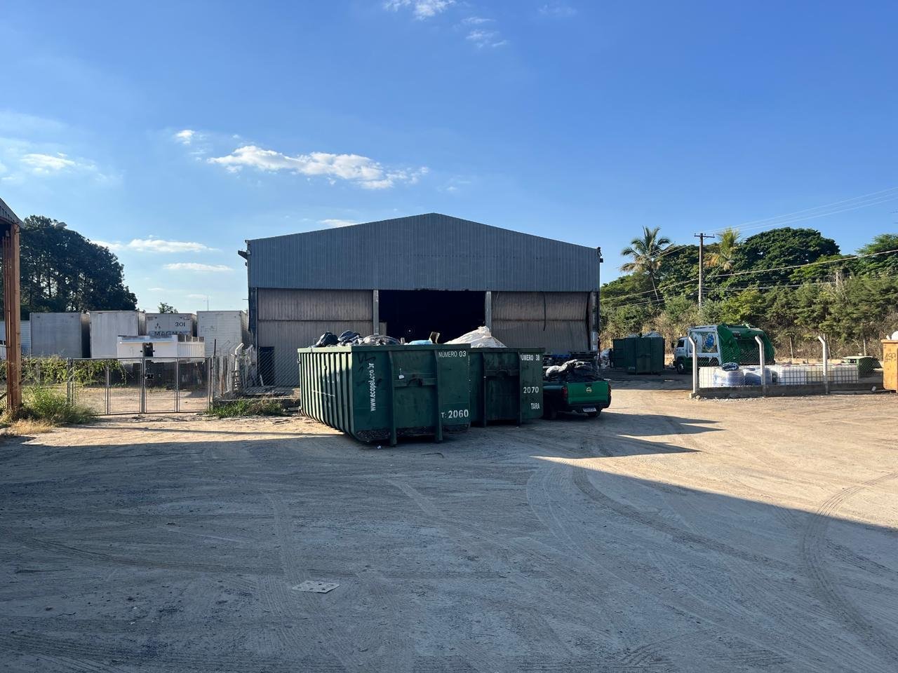 Prédio Inteiro para alugar, 900m² - Foto 14