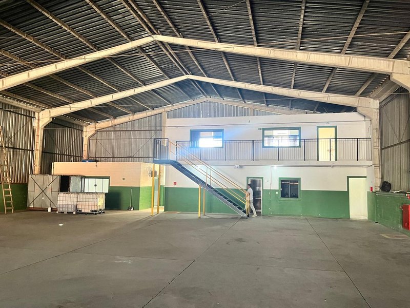 Galpão Comercial em Jundiaí 2500m² Rua Comendador Guilherme Mamprim Louveira - 