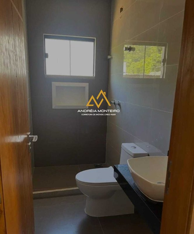 Casa com 3 dormitórios à venda, 175 m² por R$ 980.000,00 - Ubatiba - Maricá/RJ Rodovia Oldemar Guedes de Figueiredo Maricá - 