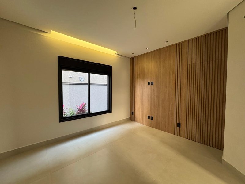 Casa de Alto Padrão à Venda no Condomínio Arborais – Região do Alphaville Campinas Avenida Marcelo Fiolo Pupo de Campos Ferreira Campinas - 