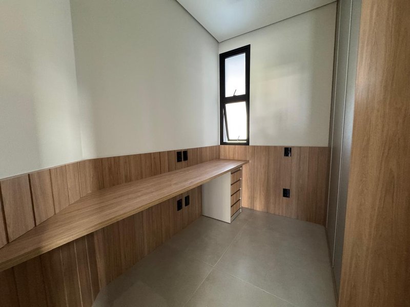 Casa de Alto Padrão à Venda no Condomínio Arborais – Região do Alphaville Campinas Avenida Marcelo Fiolo Pupo de Campos Ferreira Campinas - 