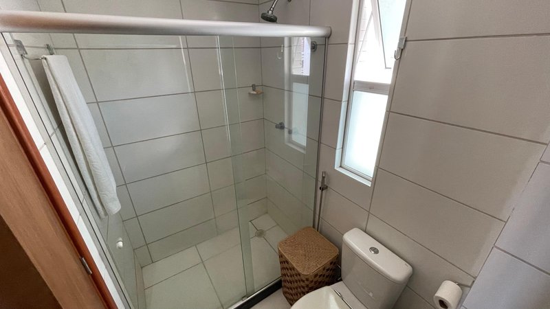 58m2. 2 quartos (01 suíte). Varanda com vista para o mar. 01 vaga de garagem coberta Avenida Bernardo Vieira de Melo Jaboatão dos Guararapes - 