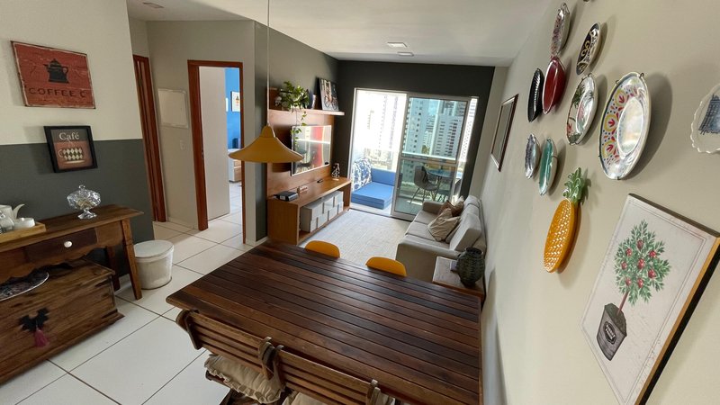 58m2. 2 quartos (01 suíte). Varanda com vista para o mar. 01 vaga de garagem coberta Avenida Bernardo Vieira de Melo Jaboatão dos Guararapes - 