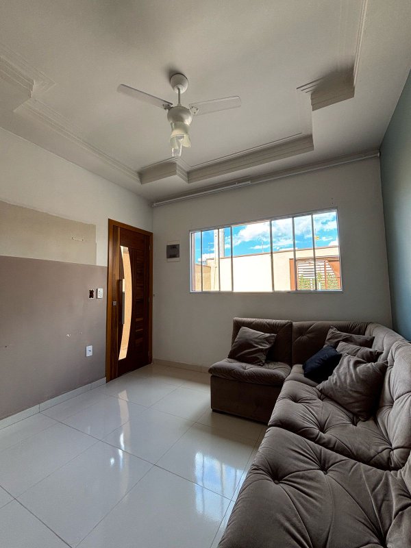 Casa Térrea com Quintal Amplo e 3 dormitórios no Bairro Vem Viver Rua Joana Batista Lopes Monteiro Mogi das Cruzes - 