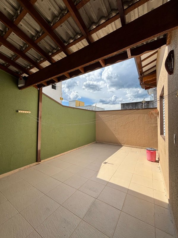Casa Térrea com Quintal Amplo e 3 dormitórios no Bairro Vem Viver Rua Joana Batista Lopes Monteiro Mogi das Cruzes - 
