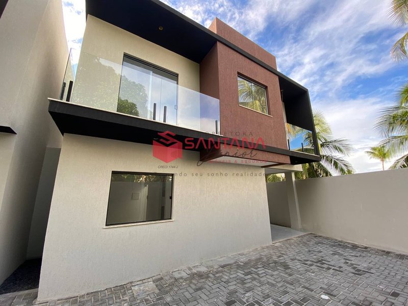 Casa nascente em condomínio fechado, 4/4 sendo 2 suítes com varanda Rua Jardim Ipanema Lauro de Freitas - 