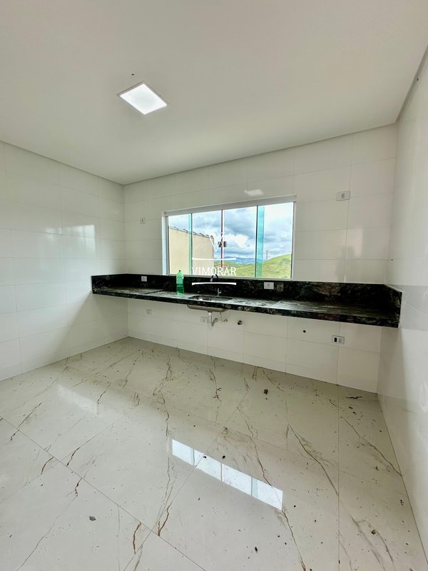 Sobrado 2 suítes + 2 vagas de garagem - Itaquaquecetuba - 