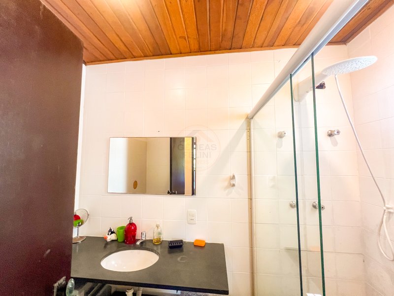 Casa com Piscina Privativa na Barra do Sahy - À VENDA - São Sebastião - 