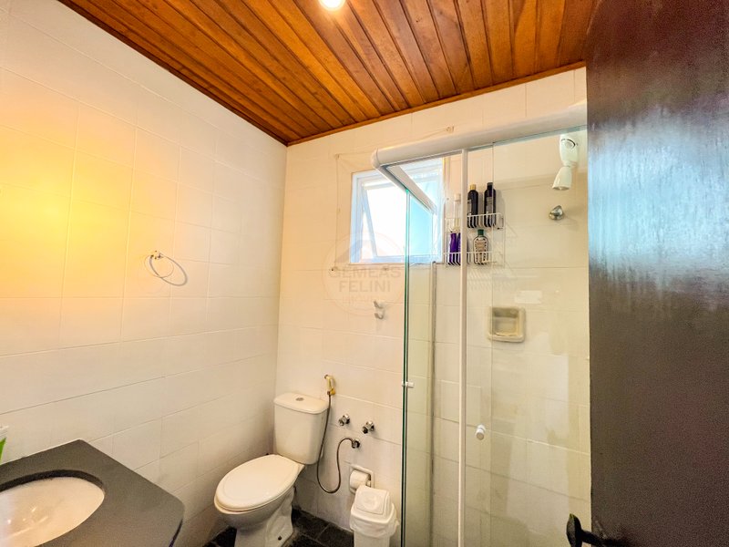 Casa com Piscina Privativa na Barra do Sahy - À VENDA - São Sebastião - 