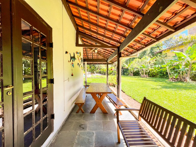 Casa com Piscina Privativa na Barra do Sahy - À VENDA - São Sebastião - 