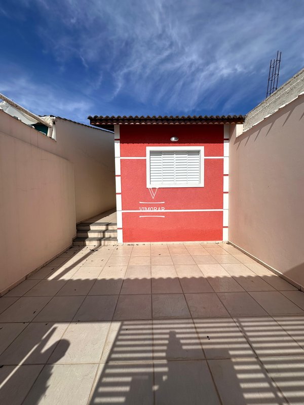 Casa térrea 2 dormitórios + 2 vagas de garagem - Guarulhos - 