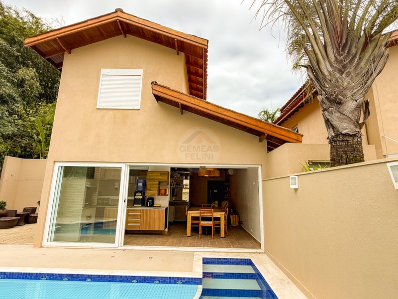 Casa na Praia de Juquehy em Condomínio - VENDA E LOCAÇÃO ANUAL  São Sebastião - 